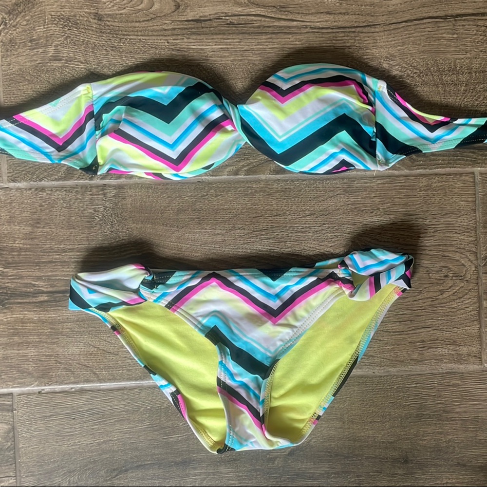 New Miami Colorful Chevron Bikini Set size small